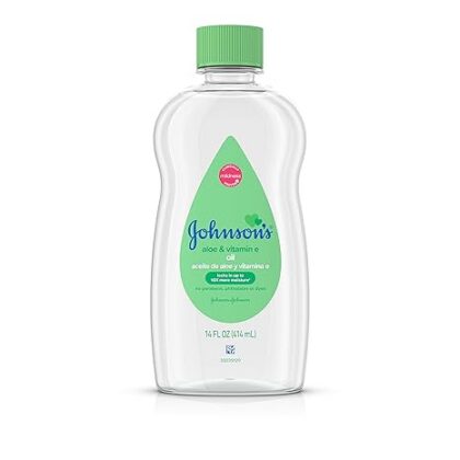 Johnson's Baby Oil with Aloe Vera & Vitamin E Oil, 20 Fl Oz